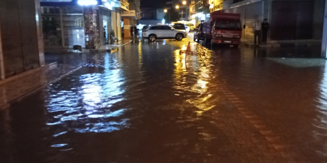 SAMSUN’UN O İLÇESİNDE SAĞANAK YAĞIŞ ETKİLİ OLDU